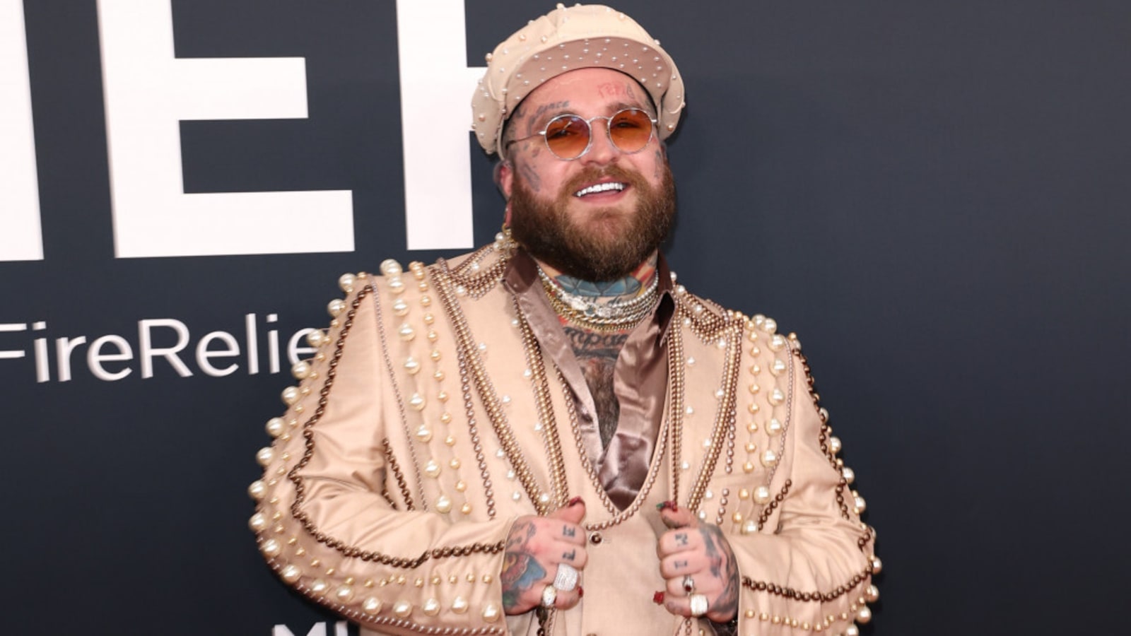Music star Teddy Swims becomes a dad