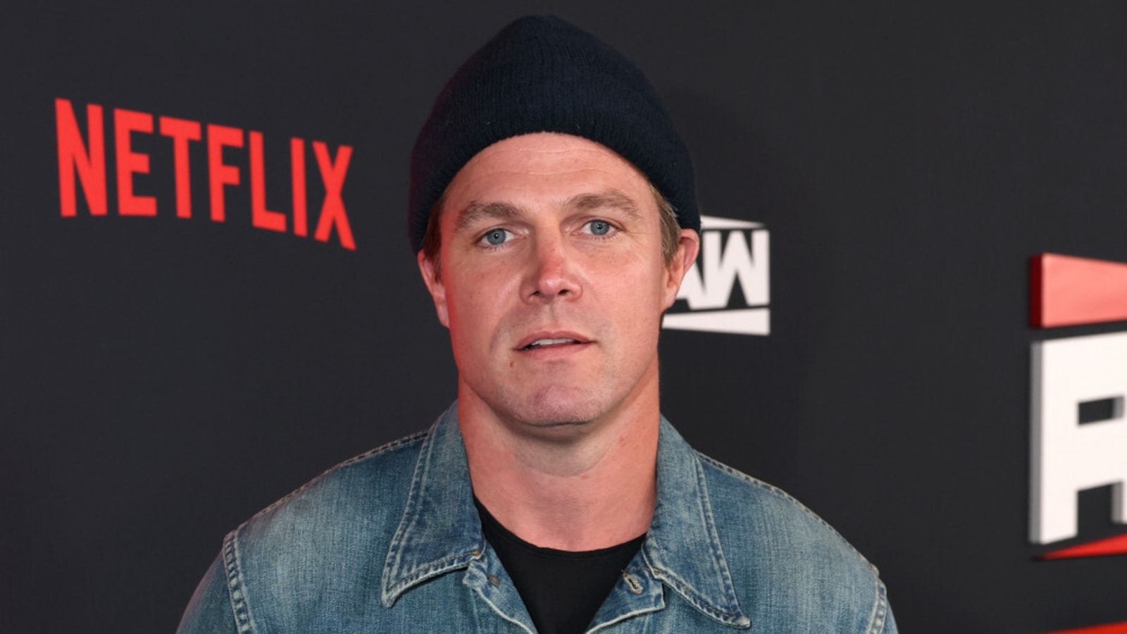 Stephen Amell needs to &#39;be more patient&#39;