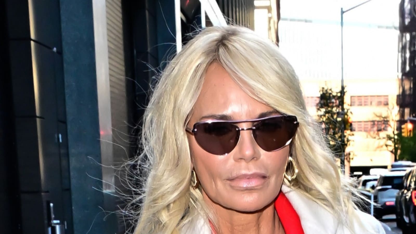 Wicked legend Kristin Chenoweth says she &#39;needs a reason to smile&#39; this Christmas
