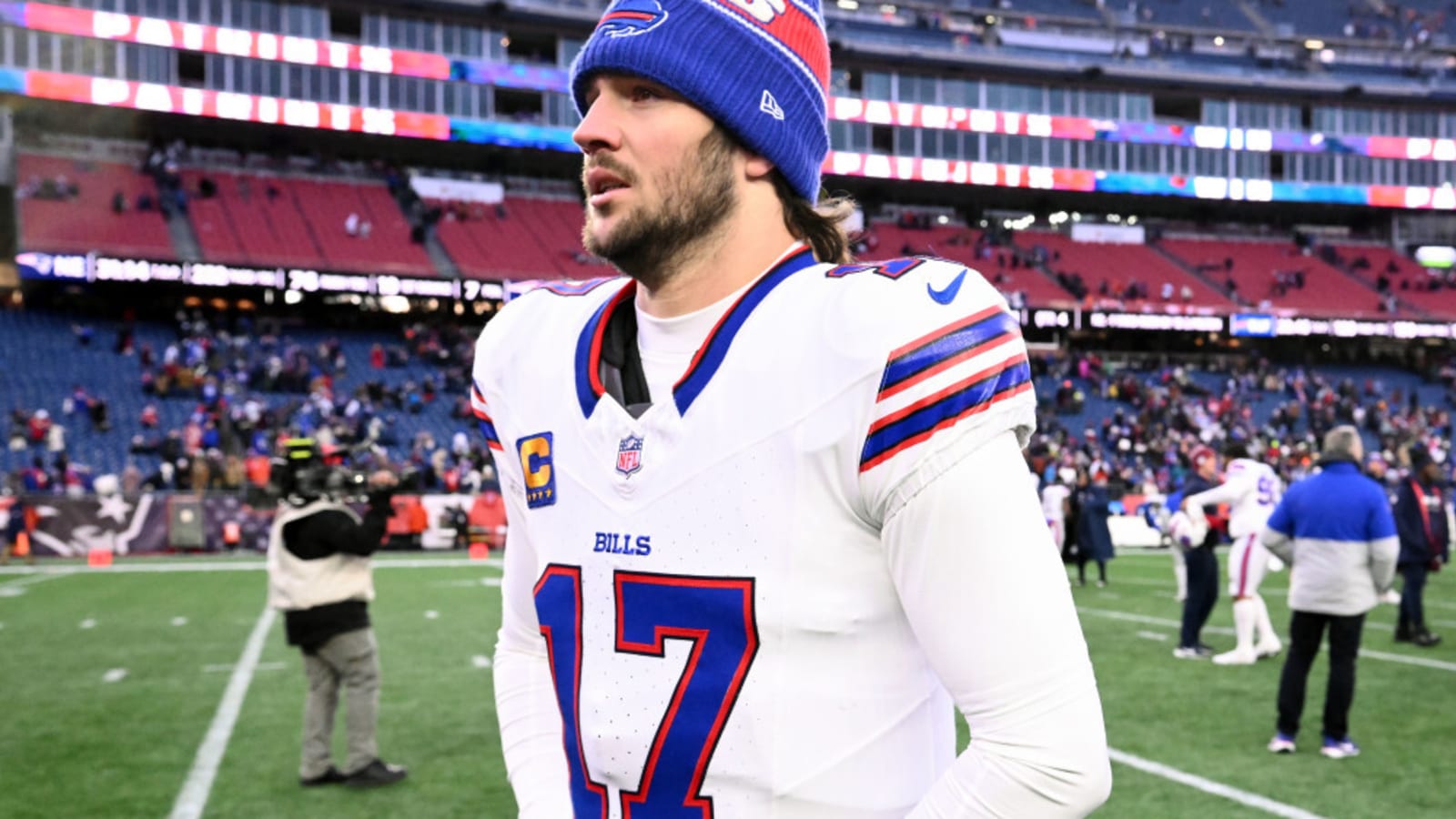 Josh Allen Sends Strong Message on Aaron Rodgers Amid Free Agency Holdup