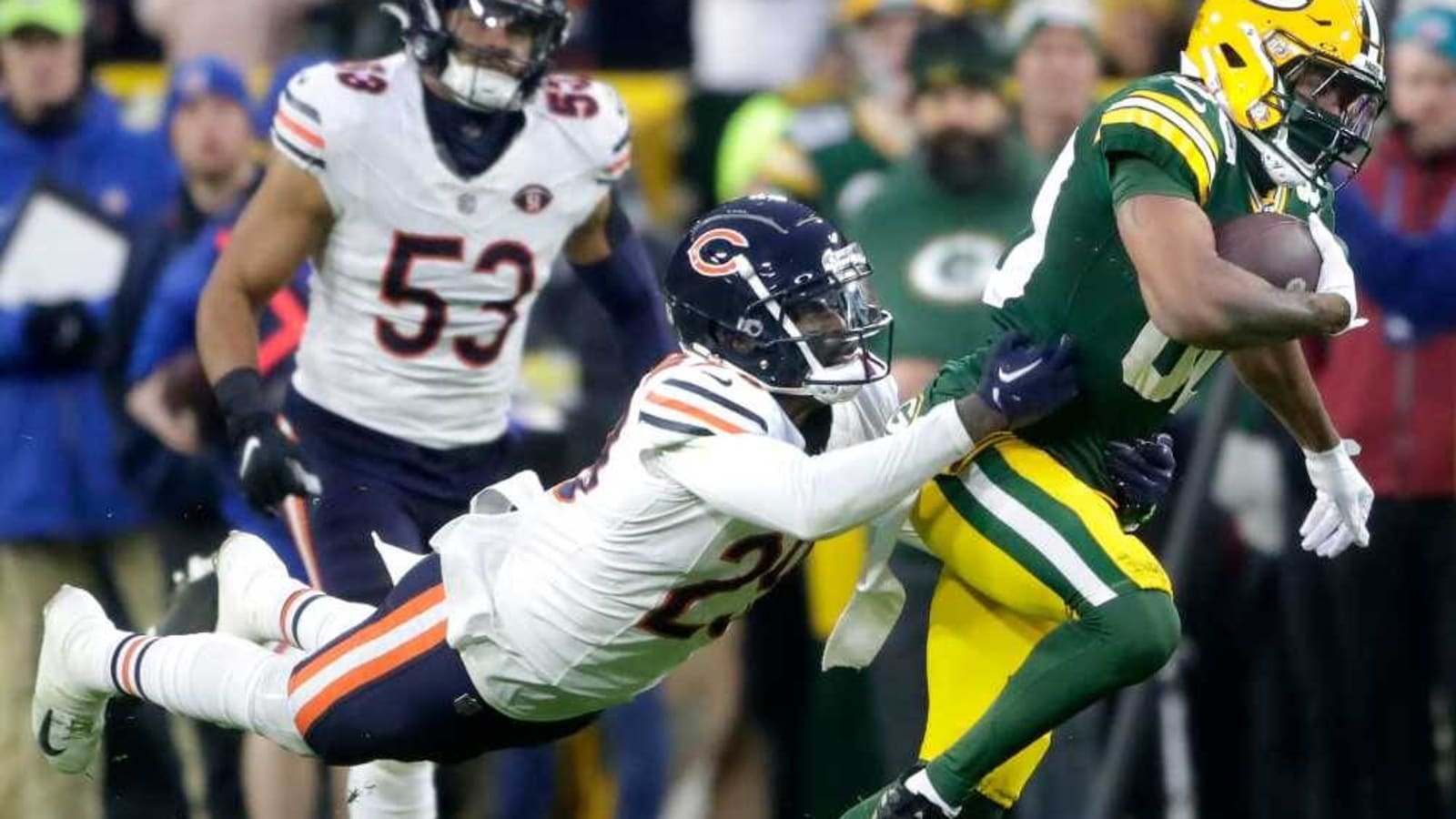 Packers Leave Little Doubt by Shutting Down Bears