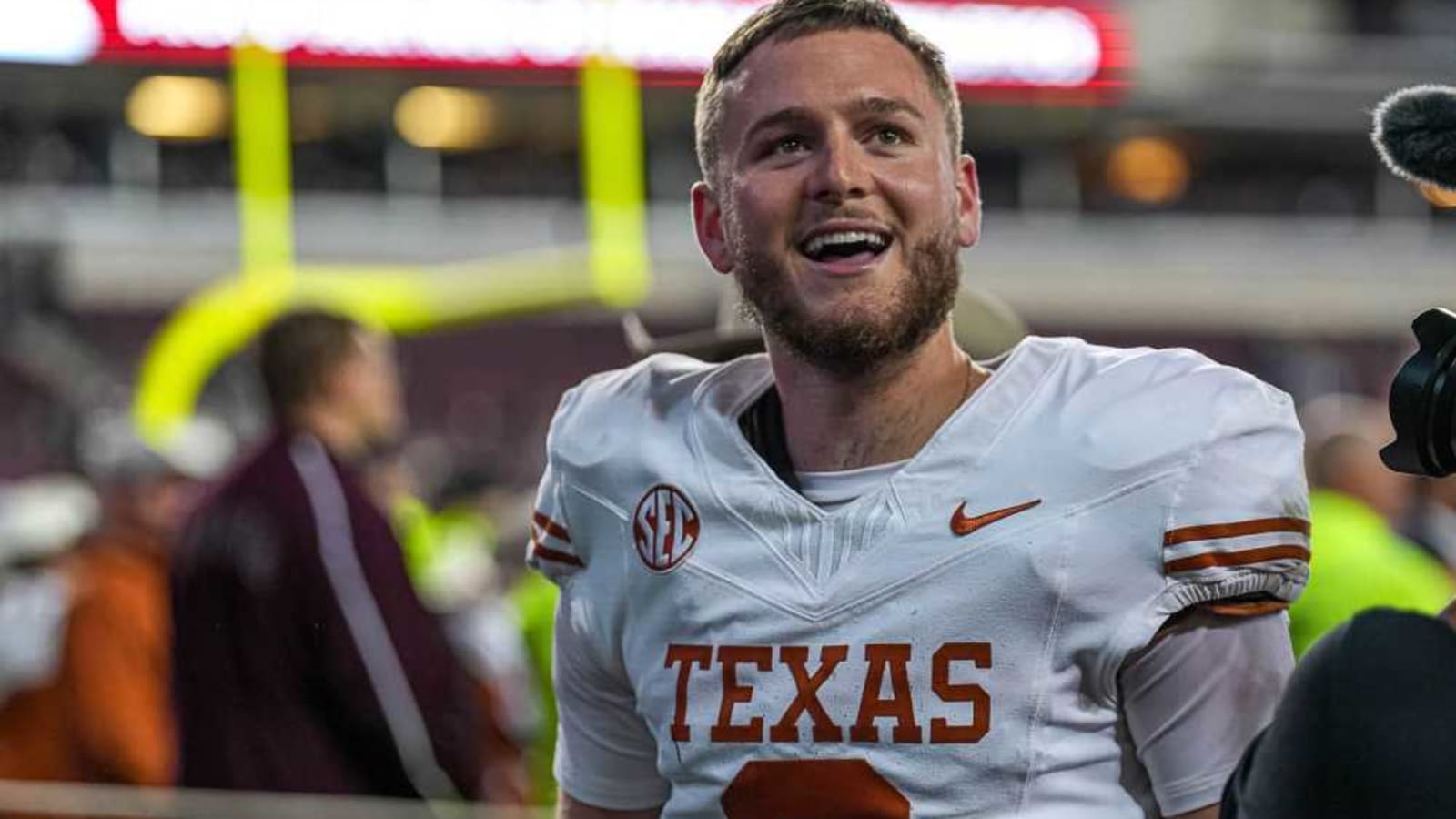 Report Confirms Texas QB Quinn Ewers&#39; Plans Amid Transfer Portal Speculation