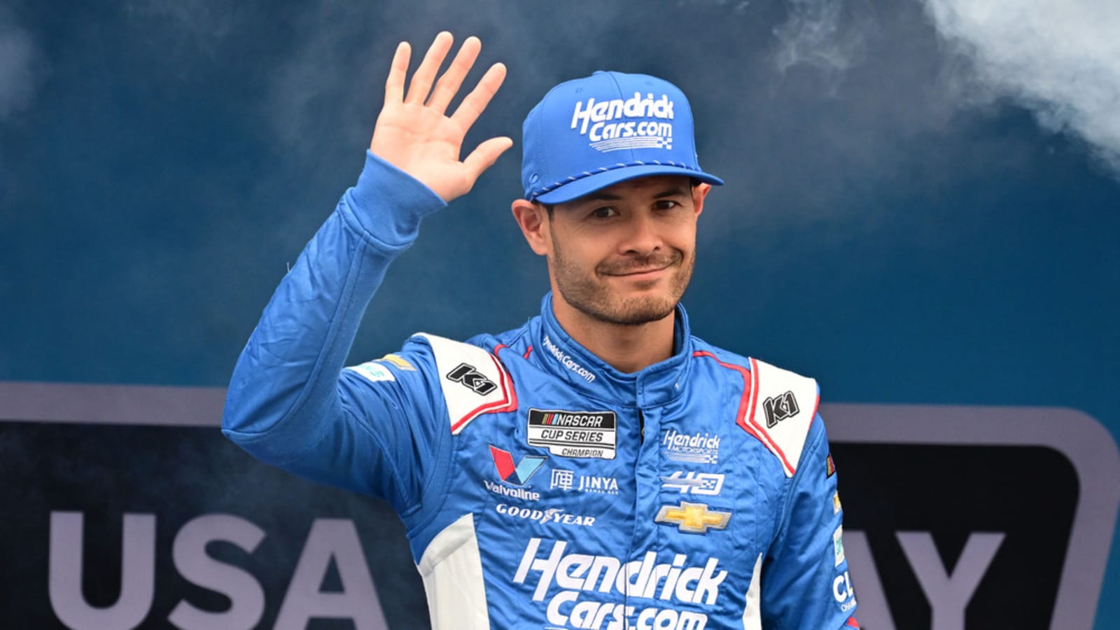Kyle Larson edges out Shane van Gisbergen for top spot in Cup Series practice in Chicago