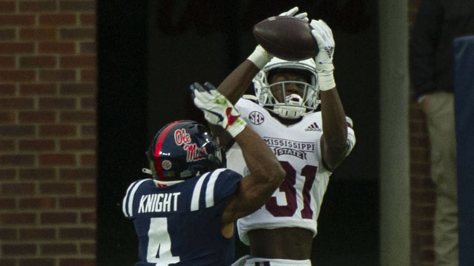 Watch: Jaden Walley makes impressive one-handed catch