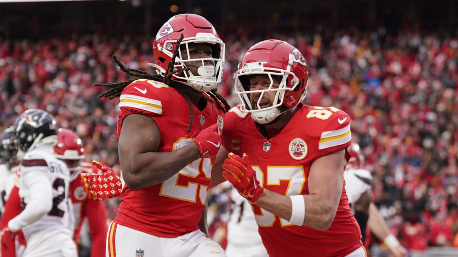 Watch: Travis Kelce reception leads to Chiefs TD vs. Texans