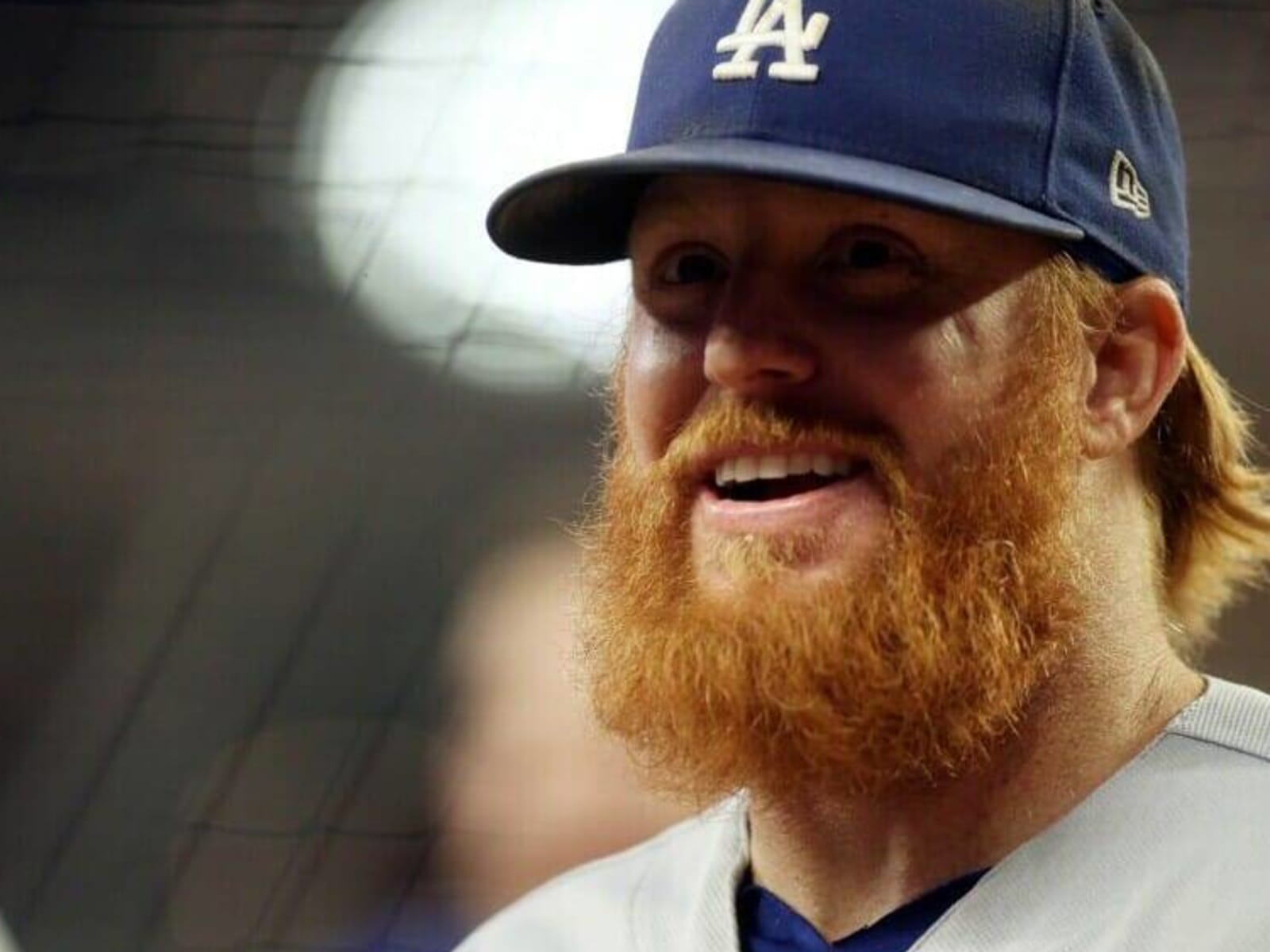 The Red Sox are signing Justin Turner to a 2-year contract close