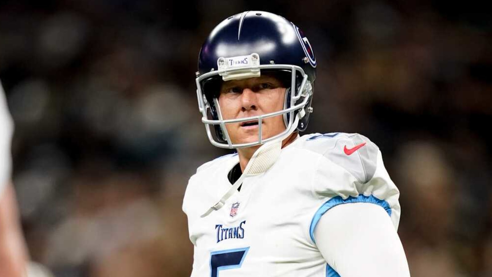 39-year-old kicker addresses decision to re-sign with Titans