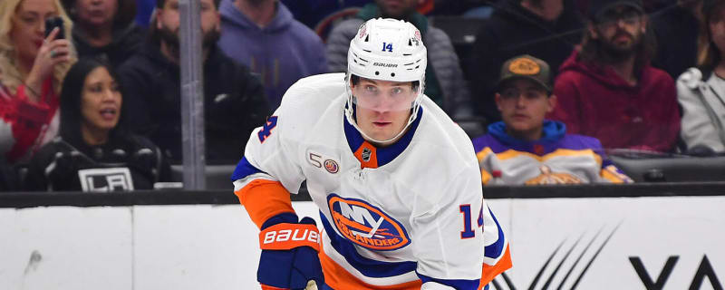 Islanders Move Zach Parise to Top Line in Practice
