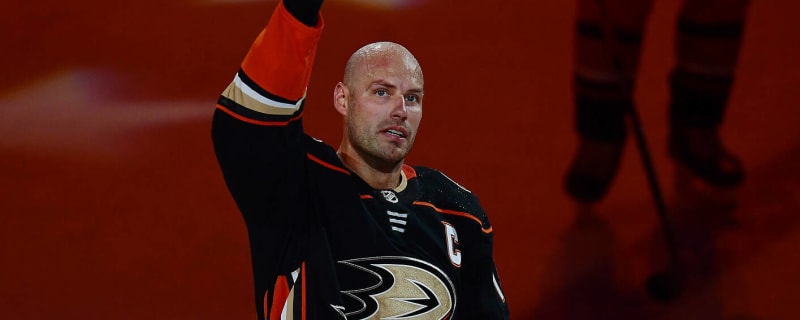 Ducks re-sign longtime captain Ryan Getzlaf to 1-year contract