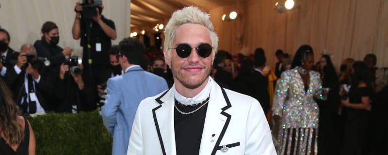 Pete Davidson pokes fun at Kim Kardashian West dating rumors