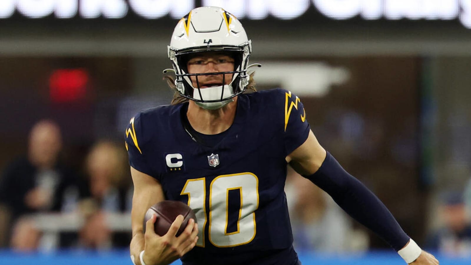 Blame Chargers defense for poor record, not QB Justin Herbert