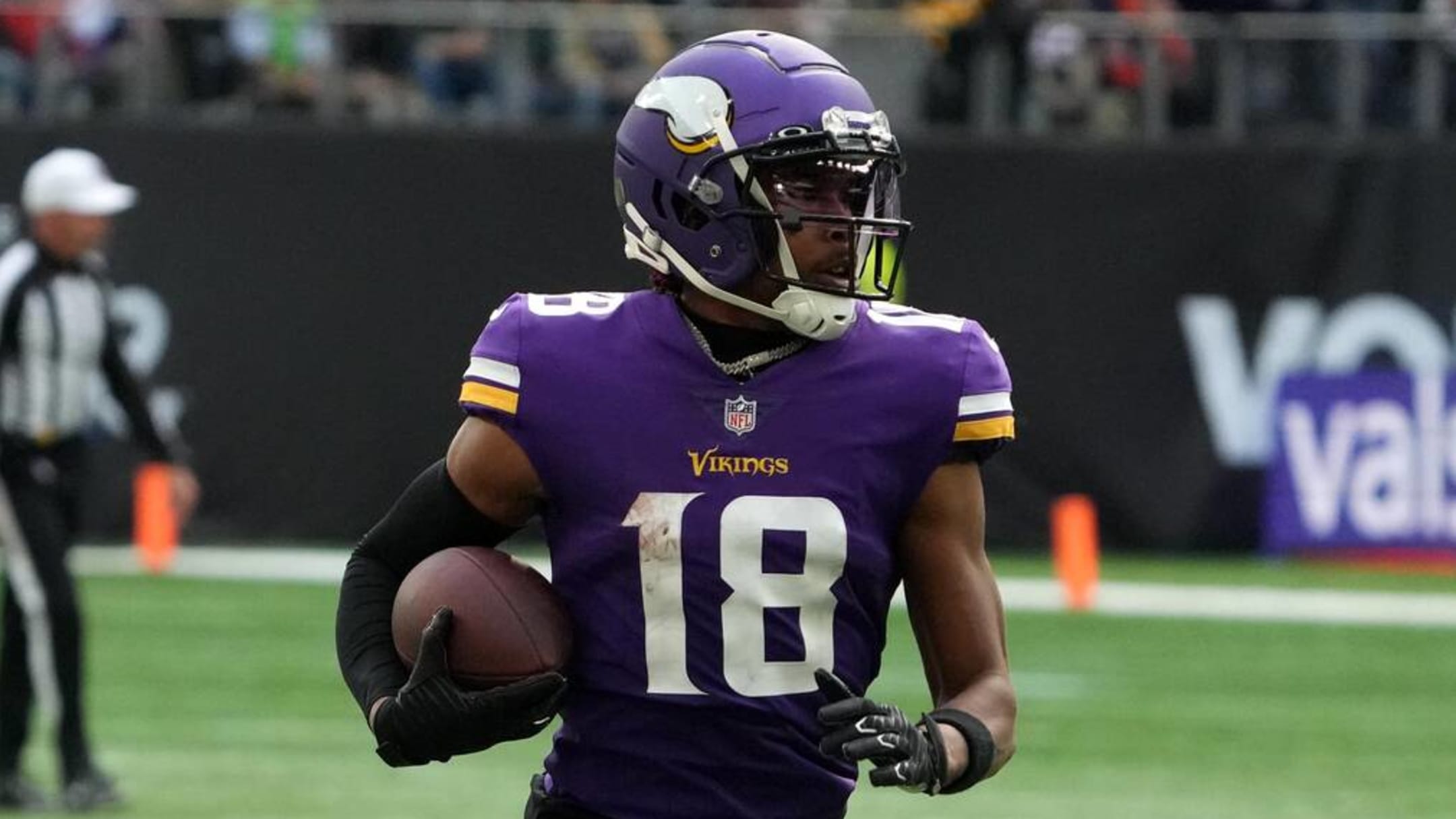 Vikings' Justin Jefferson wants to be like Randy Moss but with a