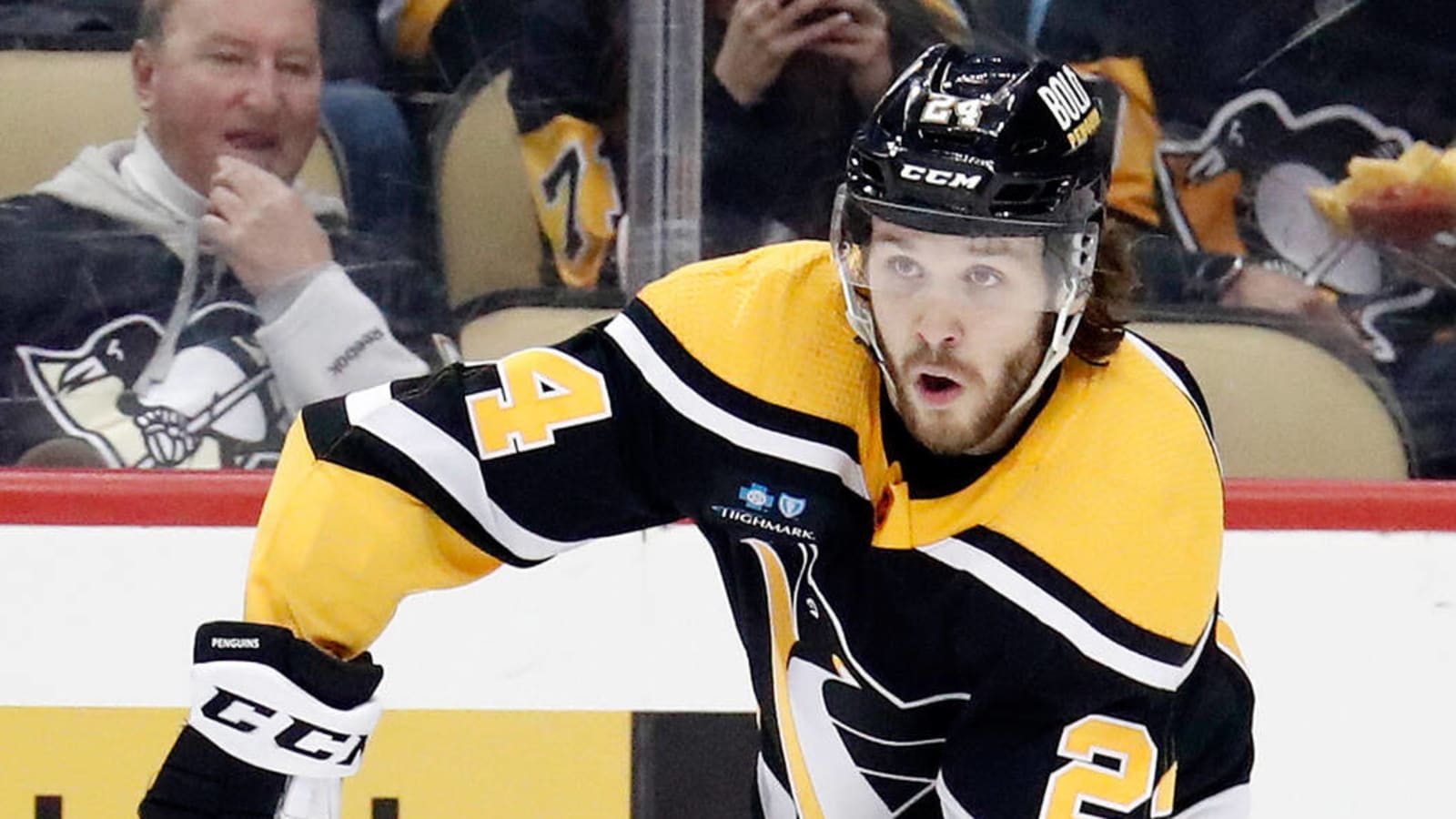 Penguins re-sign defenseman Ty Smith to one-year contract