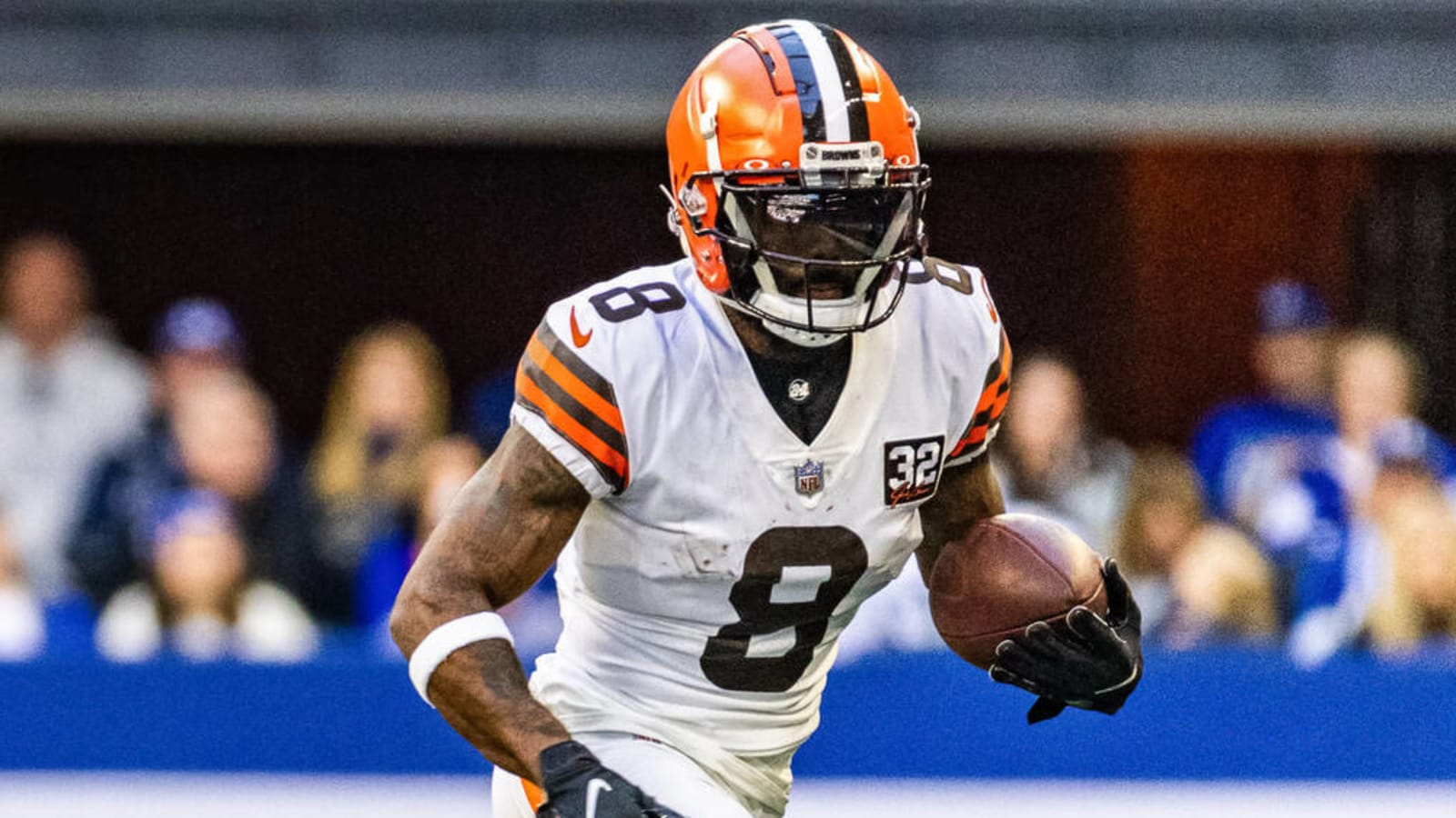 Browns offer update on Elijah Moore following scary injury Yardbarker