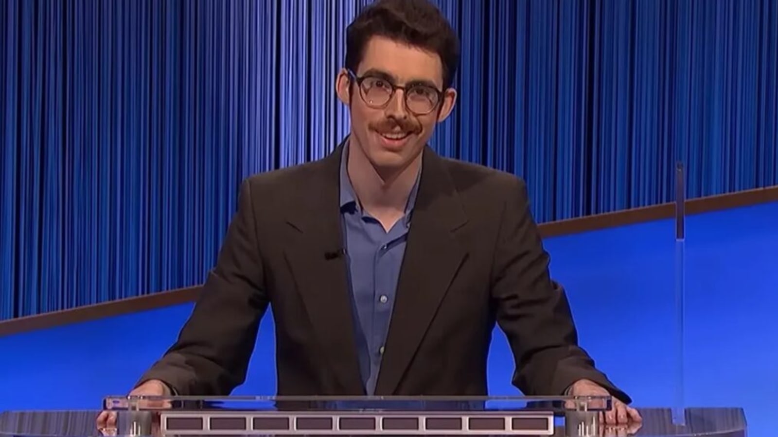 Jeopardy!: Isaac Hirsch Opens Up About Being a ‘Gay Icon’ & Receiving ‘Thirsty DMs’