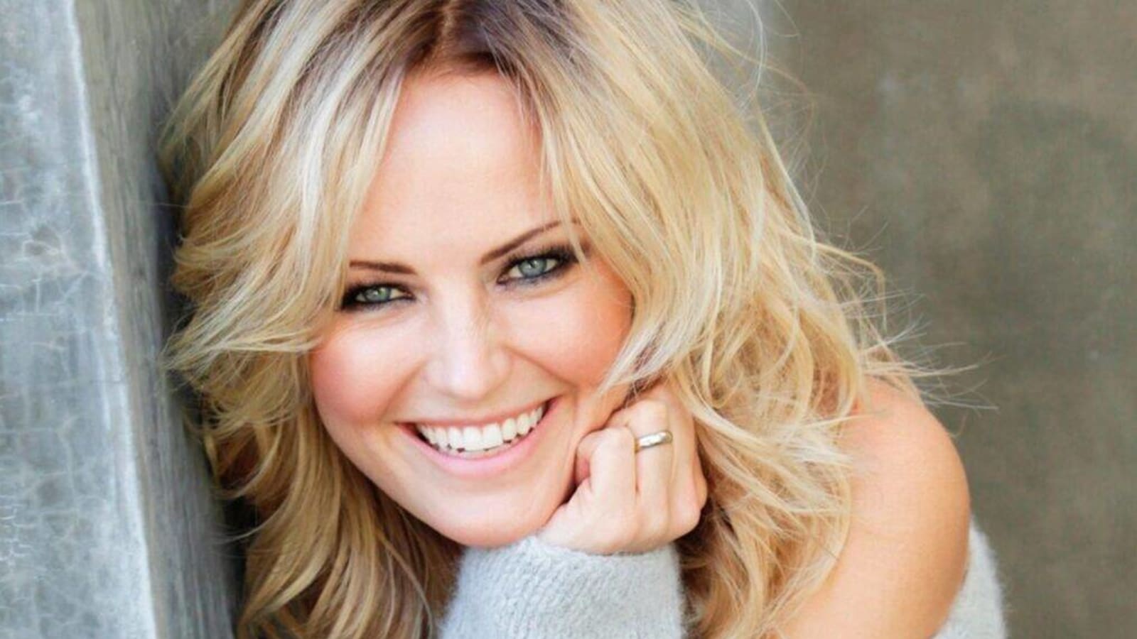 ‘The Hunting Wives’: Malin Åkerman to Headline New Starz Drama