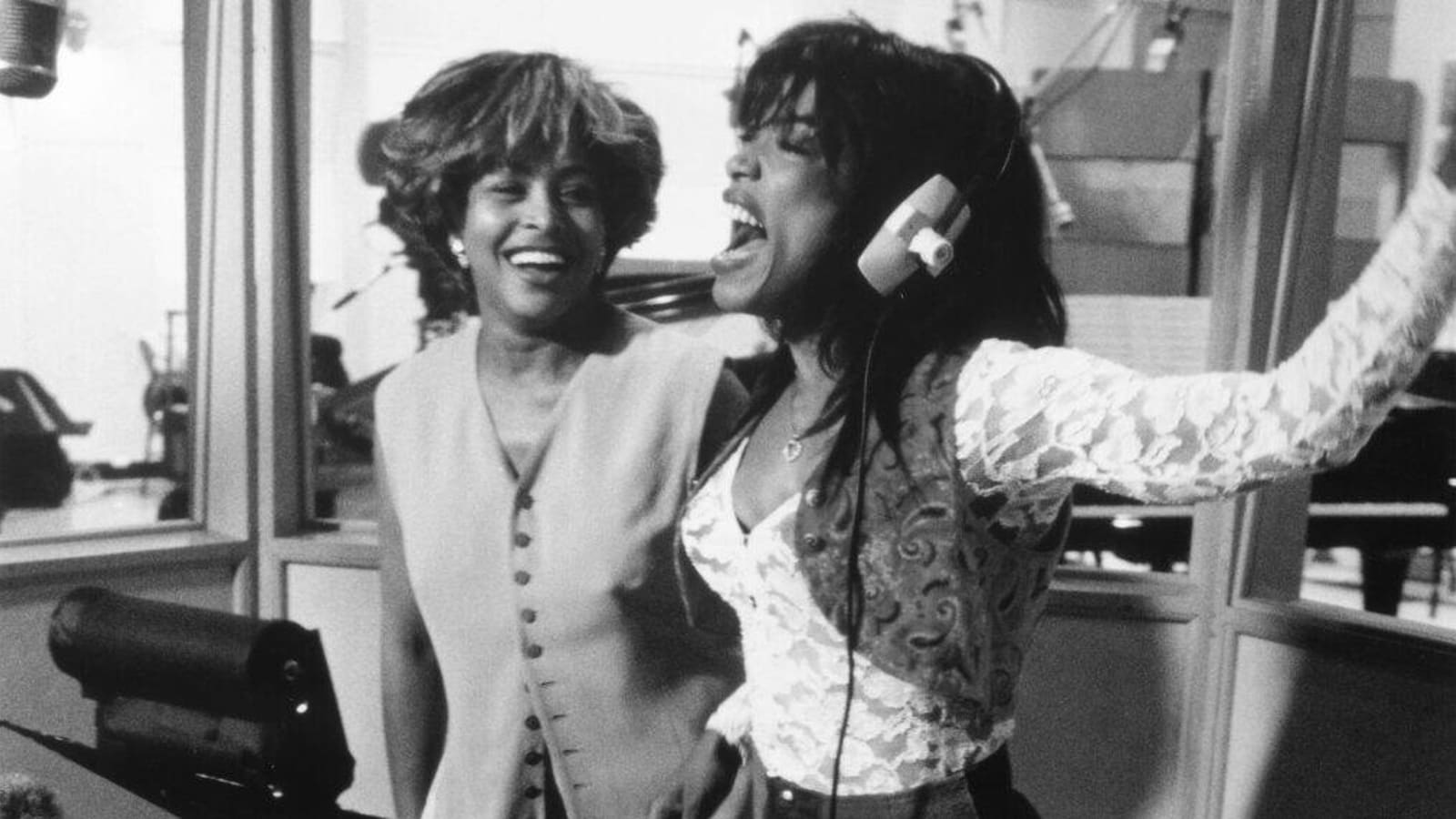 Remembering Tina Turner: Angela Bassett, Gloria Gaynor, Mick Jagger & More Stars Pay Tribute