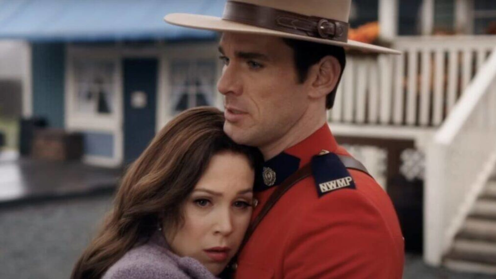 ‘When Calls the Heart’: Erin Krakow & Co-Stars Tease Upcoming Season