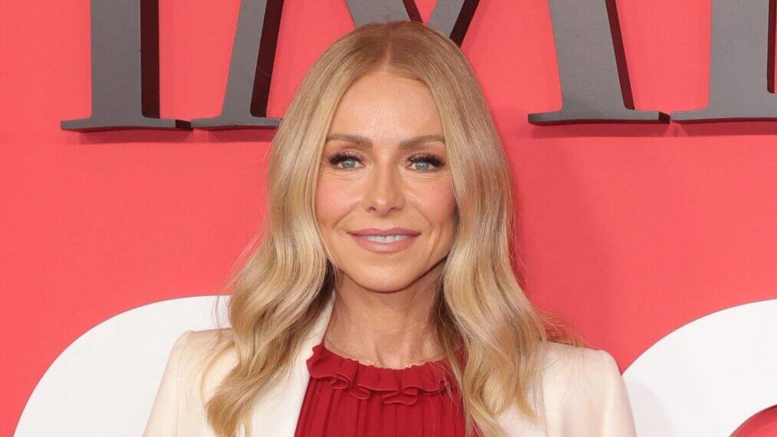 Kelly Ripa Says Husband Mark Consuelos Thinks She Has ‘A-Hole Syndrome’