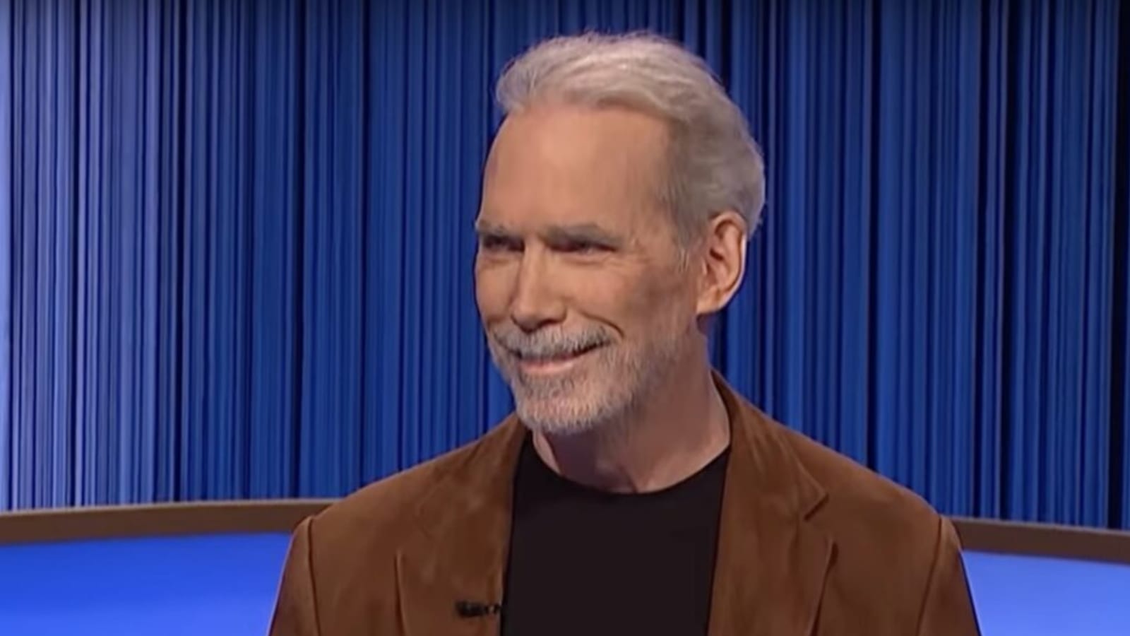 ‘Jeopardy!’ Fans Go Wild For Celeb Lookalike Contestant