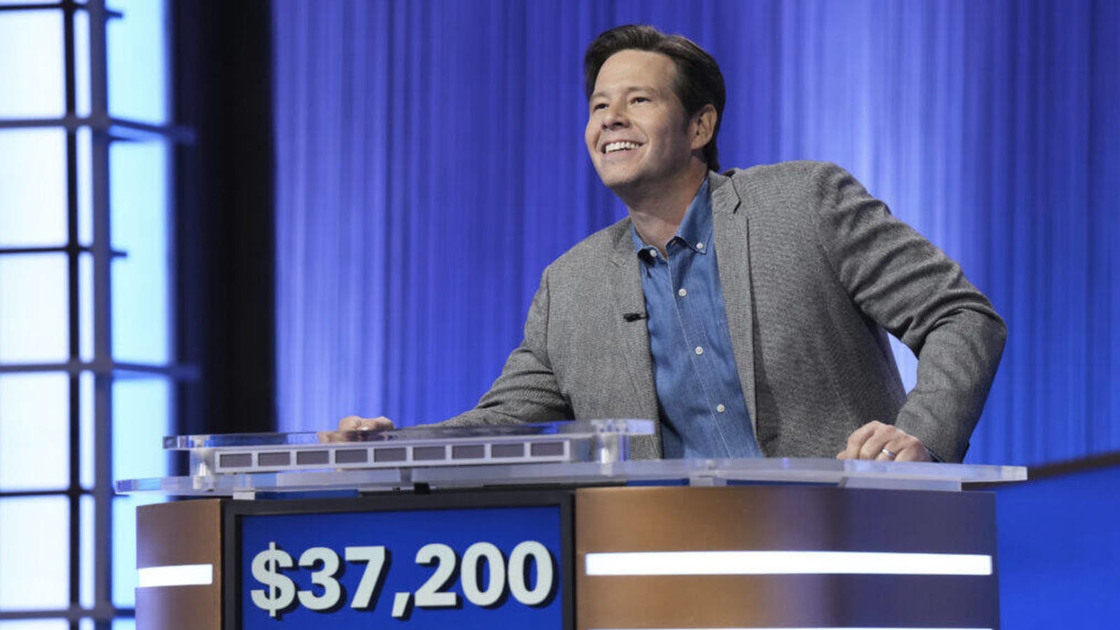 ‘Jeopardy!’: The Secret to Ike Barinholtz’s Success