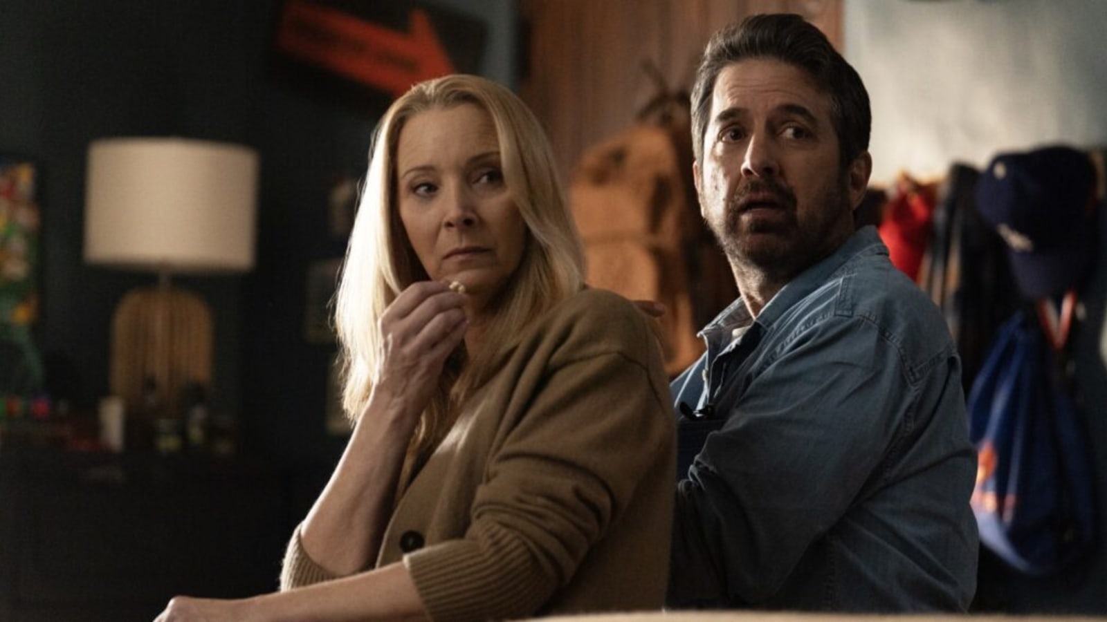 ‘No Good Deed’: Ray Romano & Lisa Kudrow Put Their House Up for Sale in First Teaser (Video)