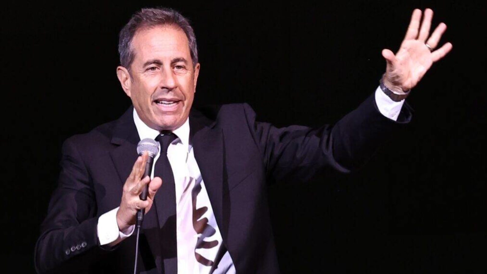Jerry Seinfeld Lists ‘Curb’ & ‘Seinfeld’ Gags That Would Get Banned Today