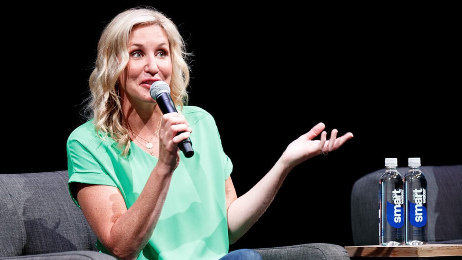 HGTV Fans Defend Jenny Marrs After Her Style Gets Bashed