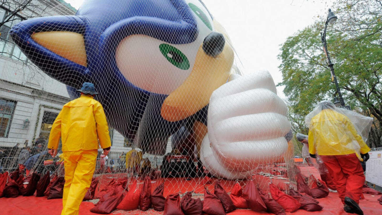 10 Biggest Macy’s Thanksgiving Day Parade Disasters