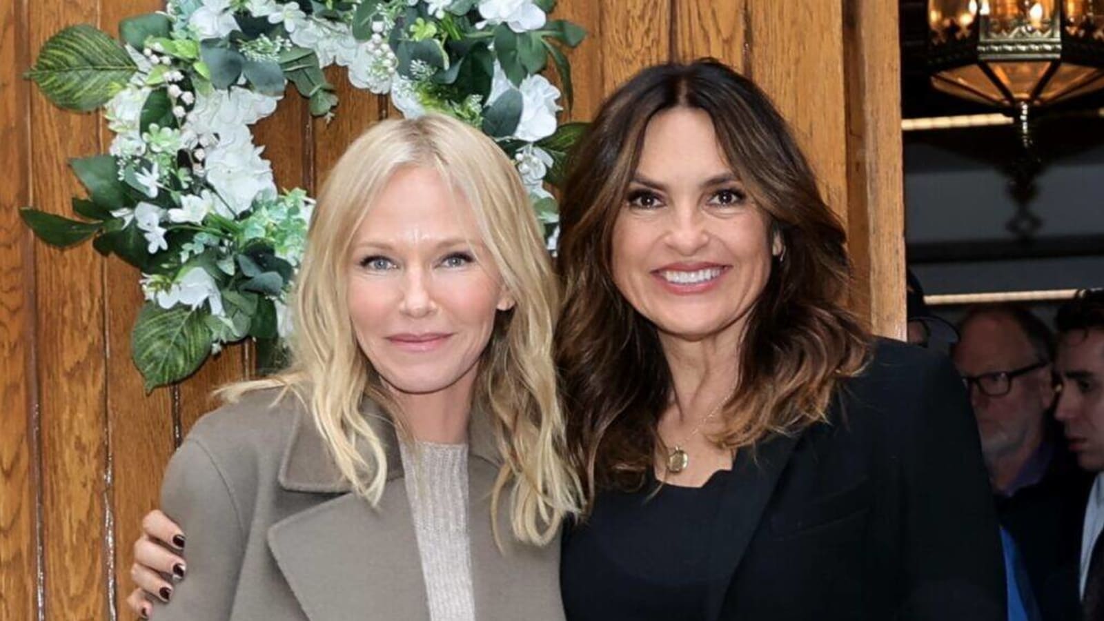 Mariska Hargitay & Kelli Giddish Reunite on ‘Law & Order: SVU’ Set: ‘It Feels So Good’
