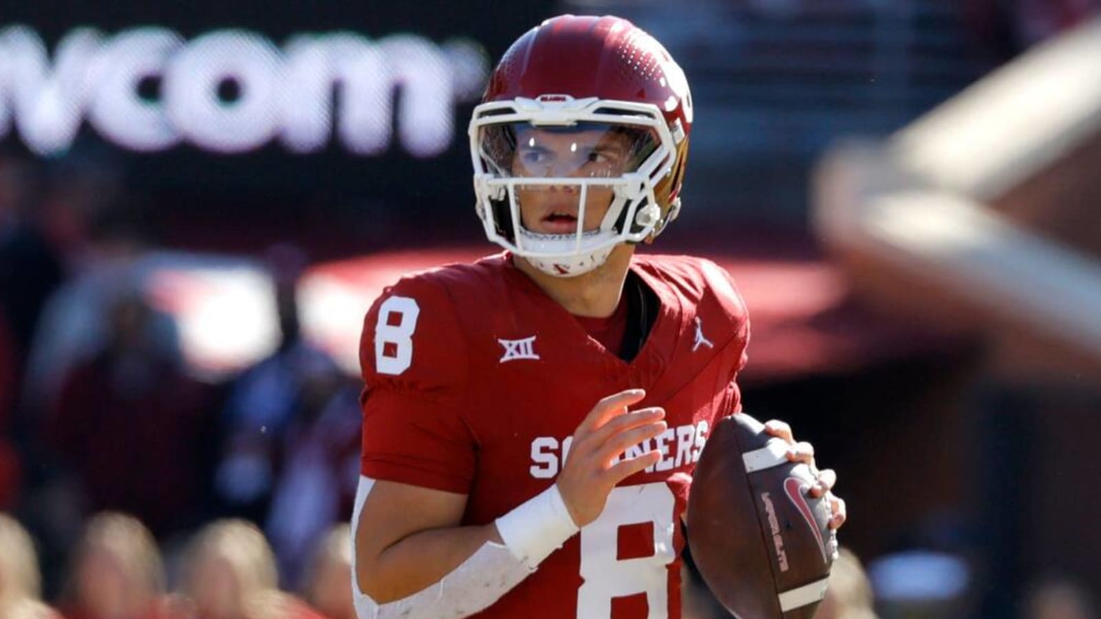 Pac-12 school the front-runner to land QB Dillon Gabriel?