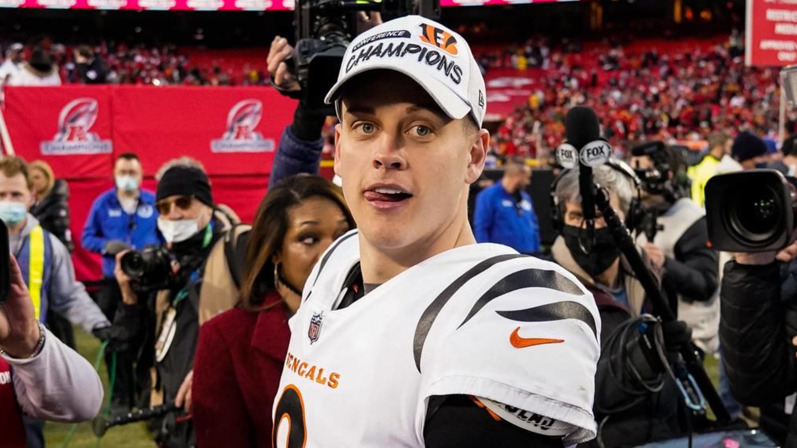 Joe Burrow has 'utmost confidence' in offensive line