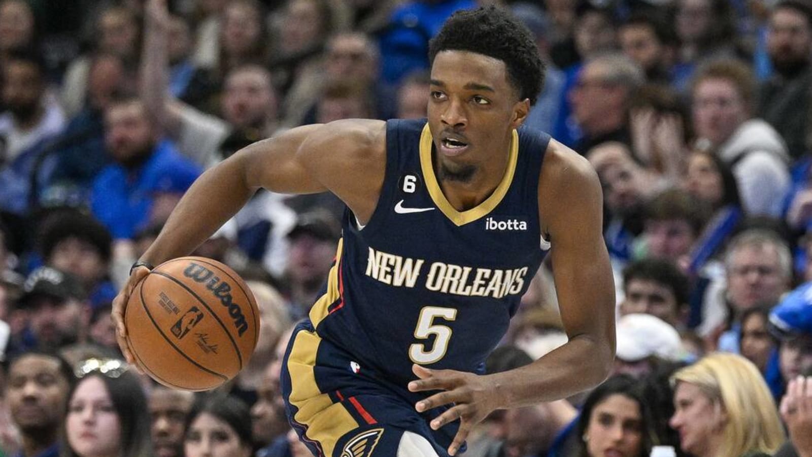 New orleans pelicans moving shop