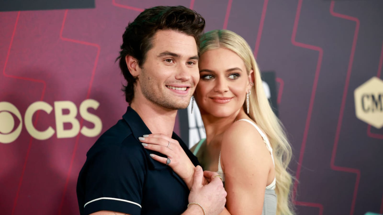 Kelsea Ballerini Says Boyfriend Chase Stokes&#39; Ex Madelyn Cline Is &#39;So Hot&#39;