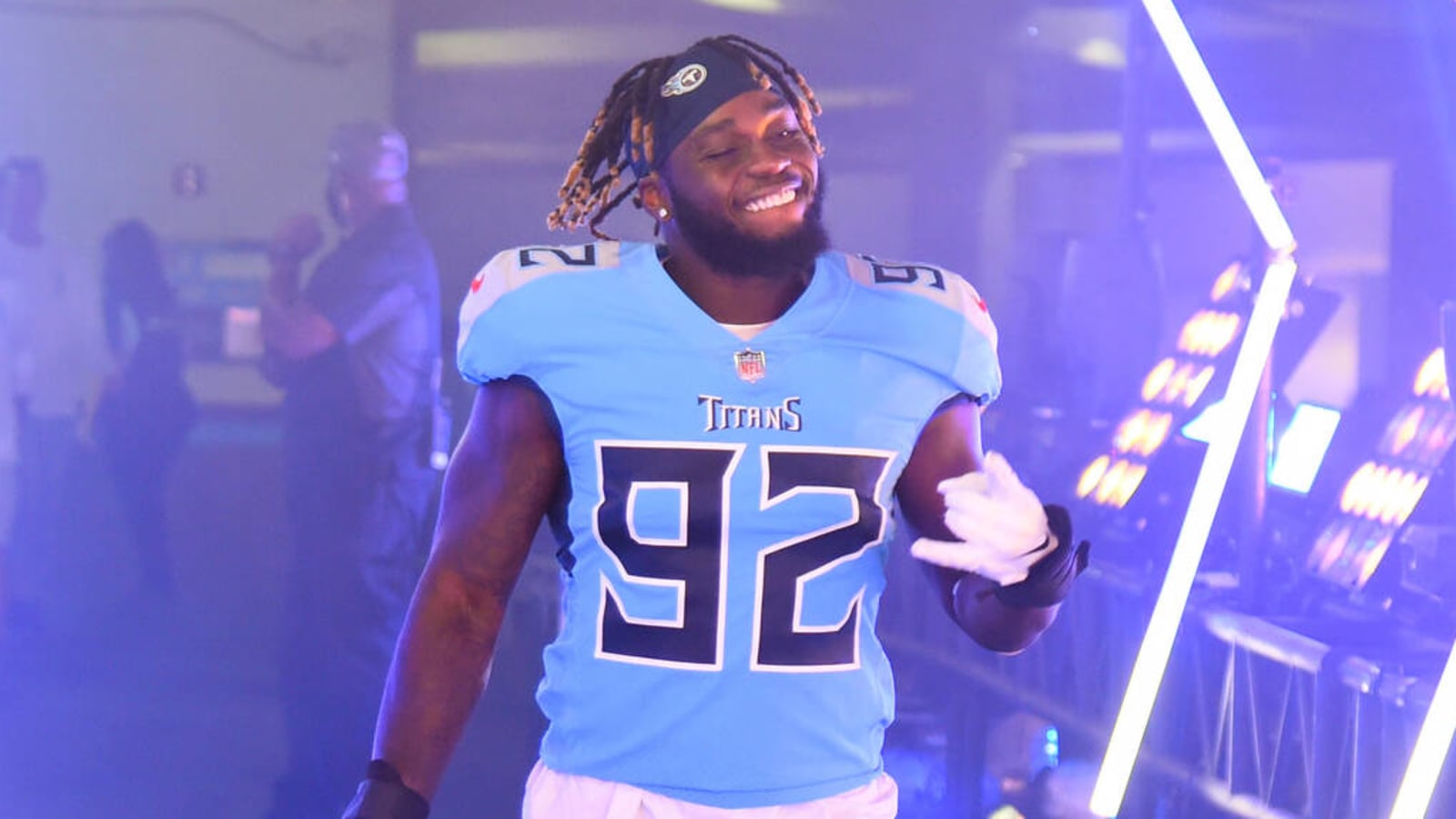 Titans re-sign Ola Adeniyi to one-year deal