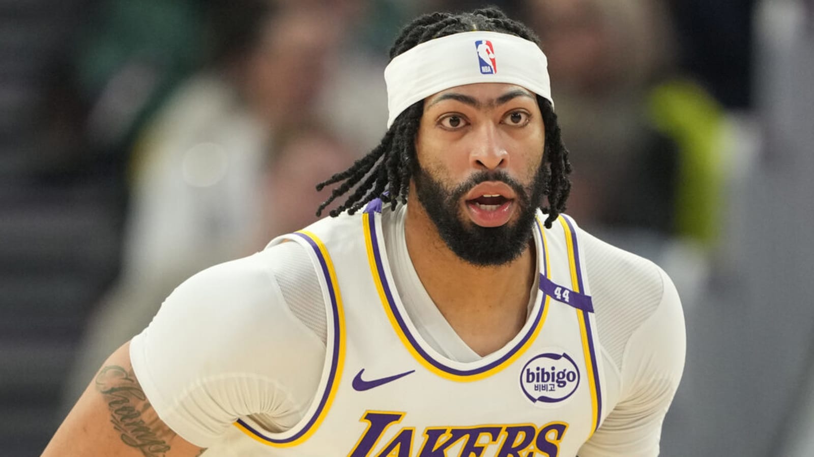 Lakers shouldn't ignore Anthony Davis if they want to keep him around