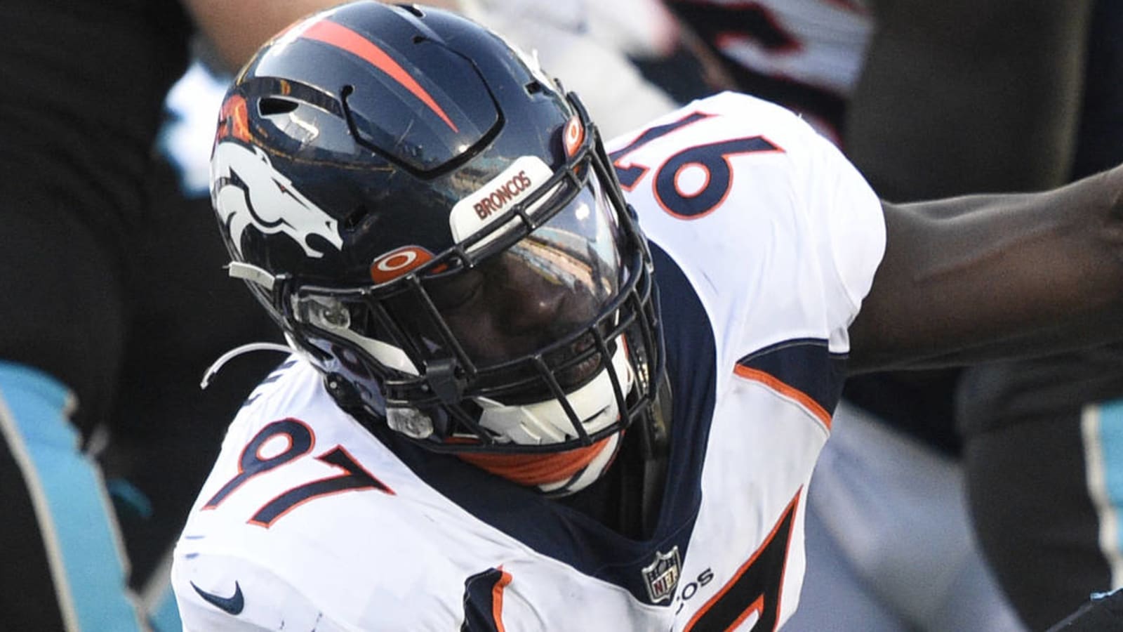 Bears LB Jeremiah Attaochu out for season with torn pec