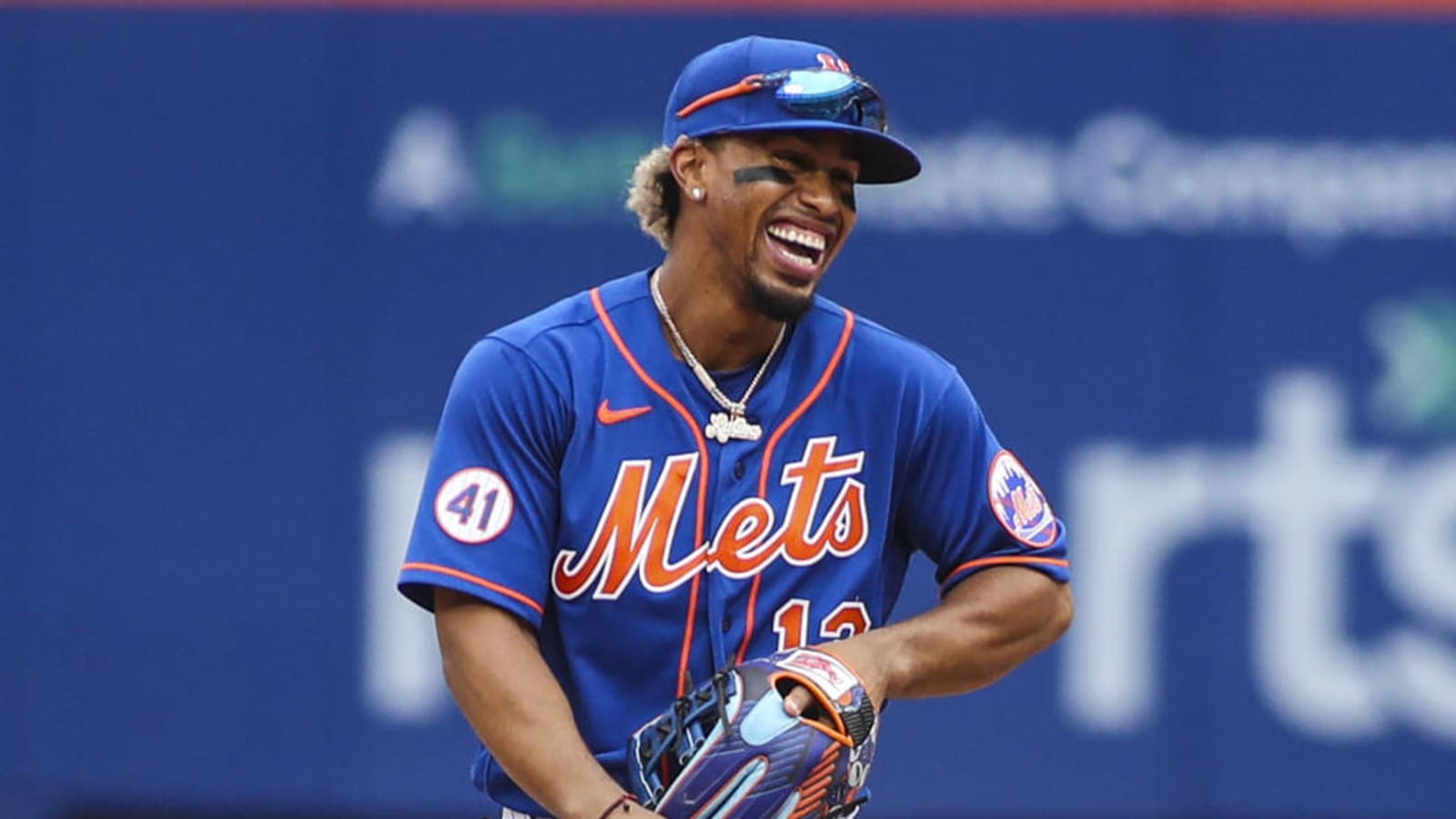 Mets' Francisco Lindor gives 'thumbs-up' amid celebration controversy