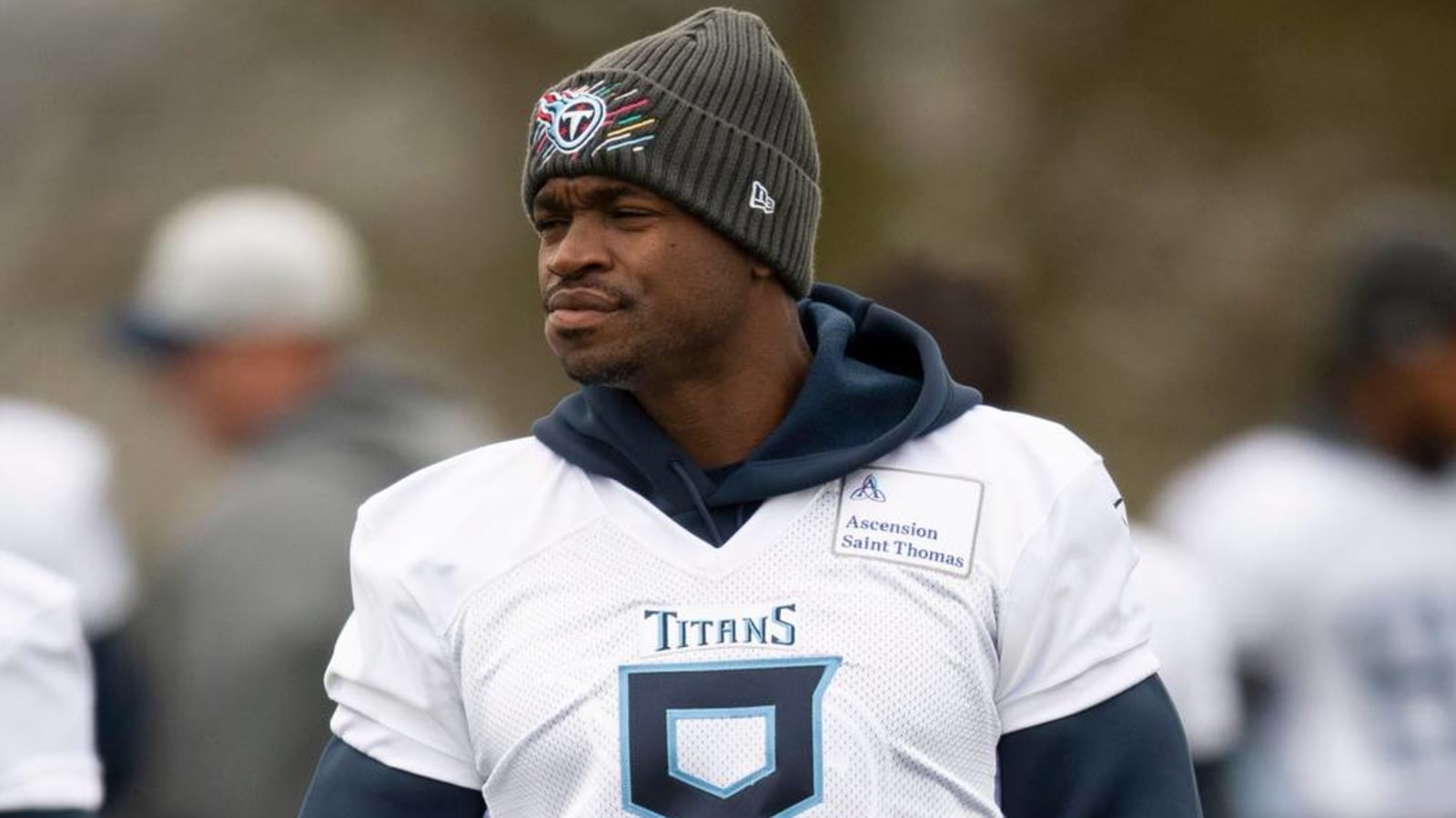 Titans promote RB Adrian Peterson to active roster