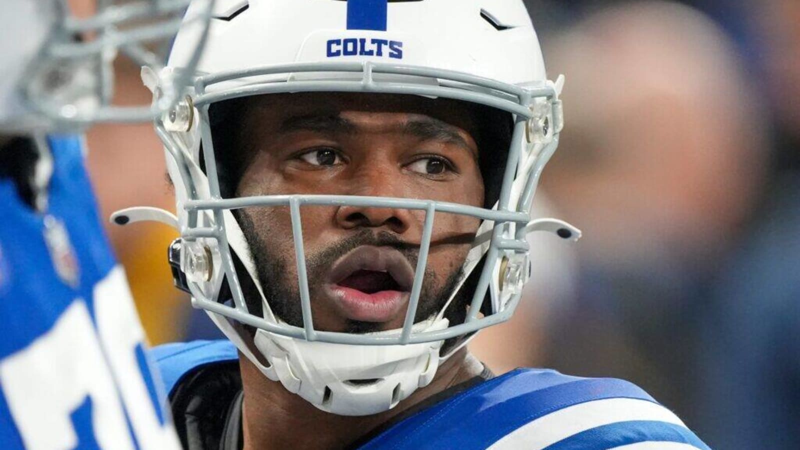 Should the Indianapolis Colts Re-sign Zack Moss?