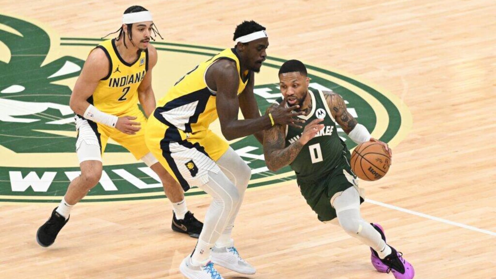 Bucks Star Calls Out Pacers as 'Frontrunners'