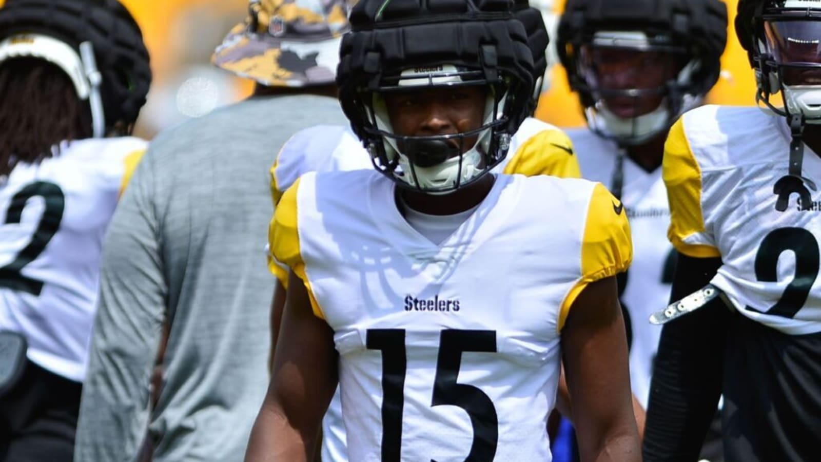 Panthers Sign Former Pittsburgh Steelers Wide Receiver