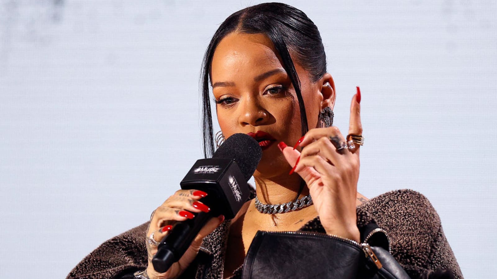 Rihanna Claps Back at Critic Who Shaded Her Children, Fans Love Her Unapologetic Response