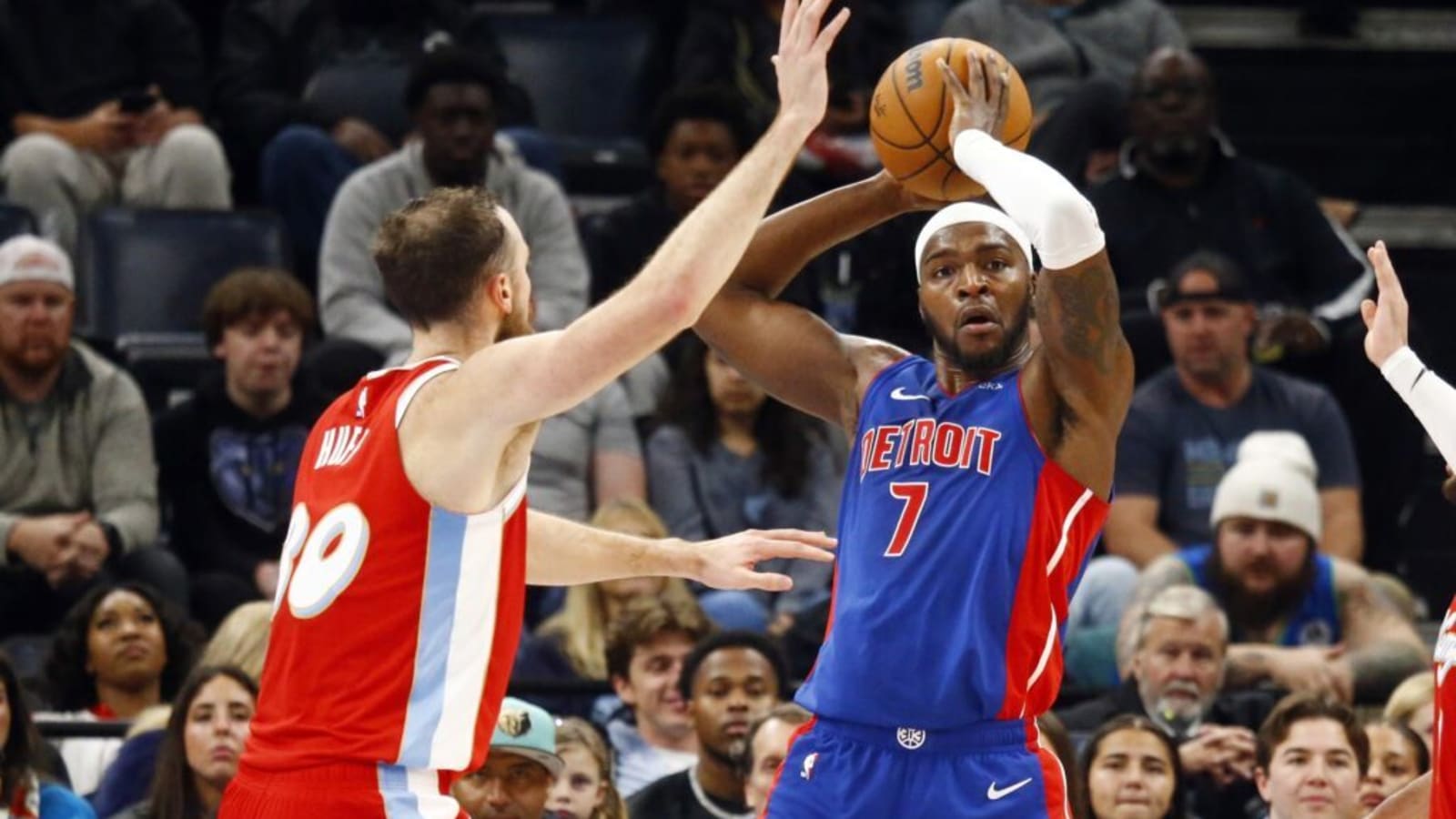 48 Hours After Being Waived, Pistons Re-Sign Center