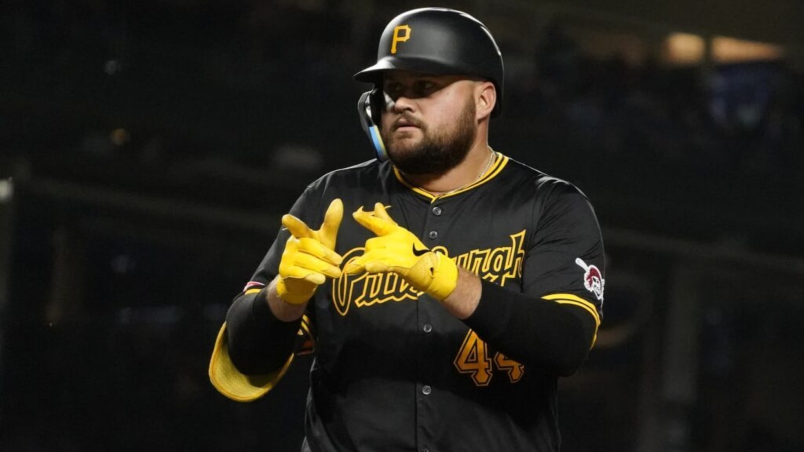 Pirates Designate Two Veterans for Assignment