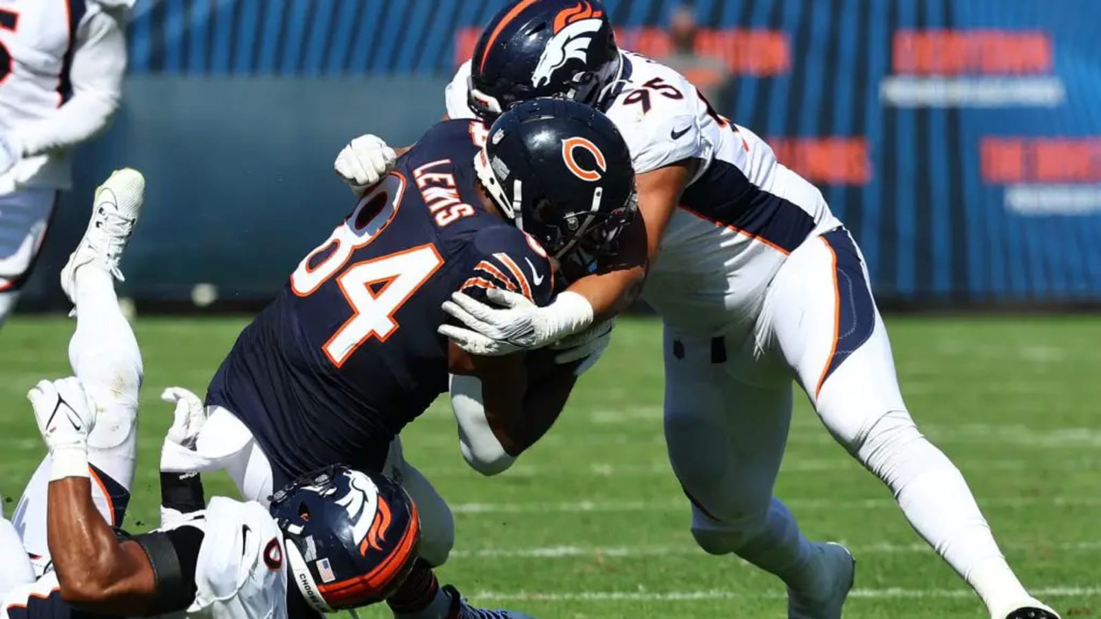 All-Pro TE pleads for Chicago Bears to sign him, wants to end career there