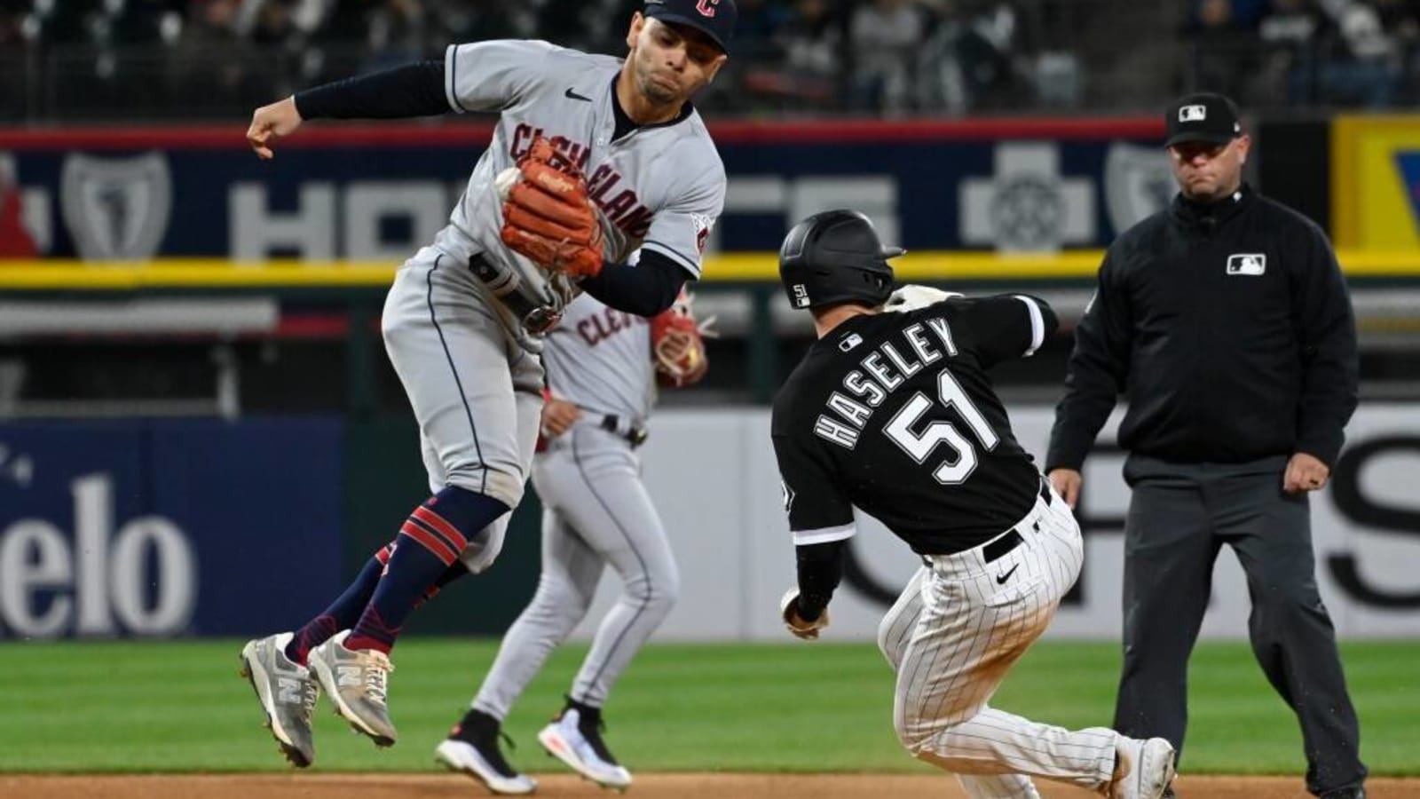 Watch Chicago White Sox vs Cleveland Guardians (Game 3) online free in the US today MLB live stream, TV channel and start time Yardbarker