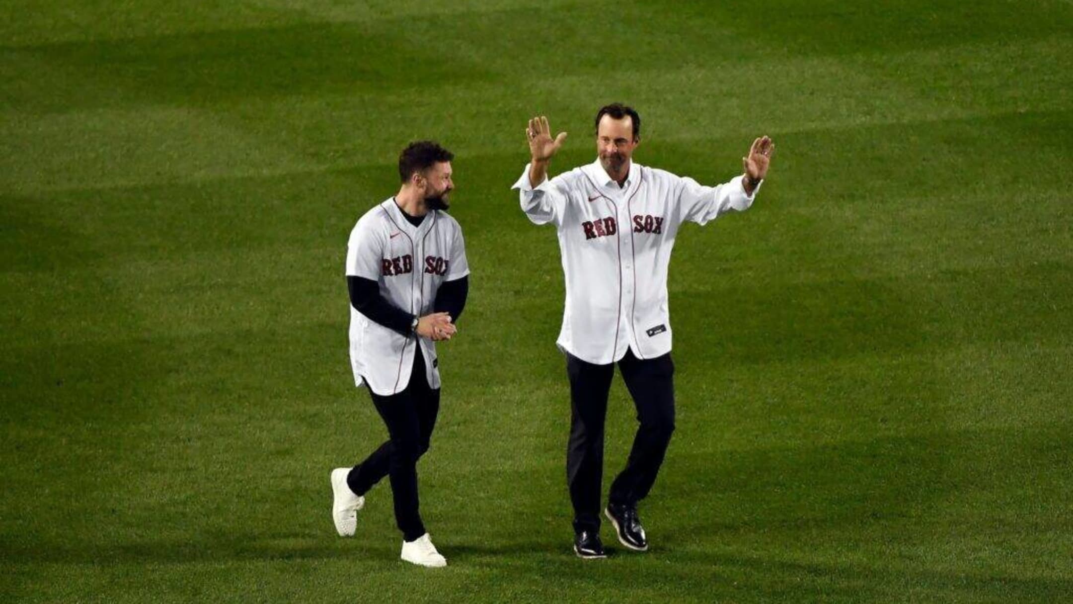 Red Sox legend Tim Wakefield passes away at 57