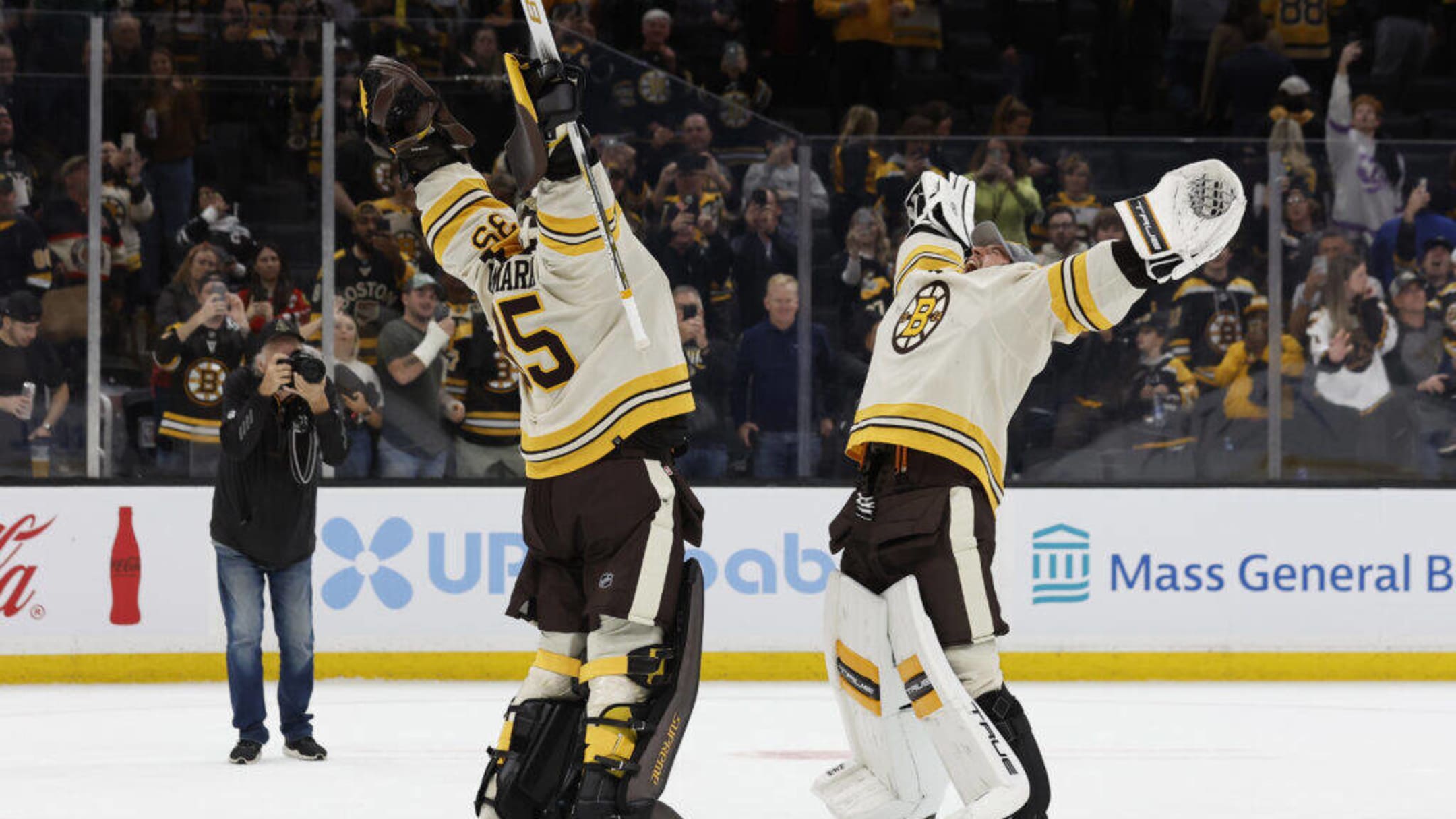 Bruins' Jeremy Swayman Credits Fans For 'Incredible' Goalie Hugs