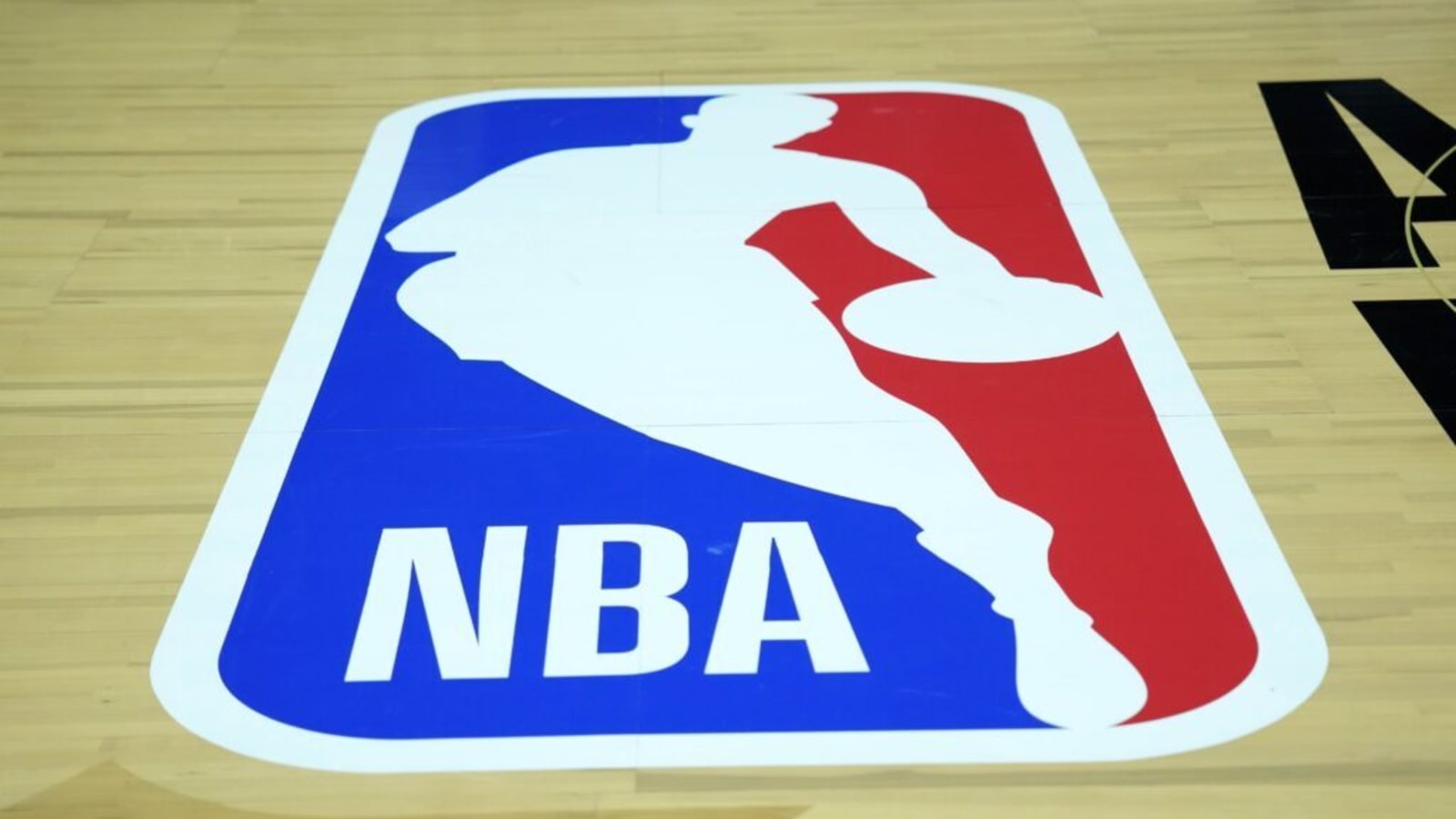 Former NBA Player Admits to Gambling Crime